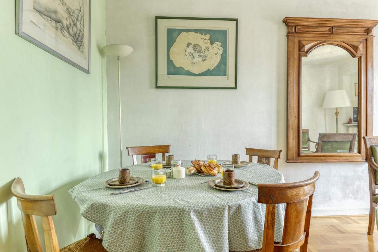 Large And Bright 2 Bdrs Flat With View - 20 Parigi